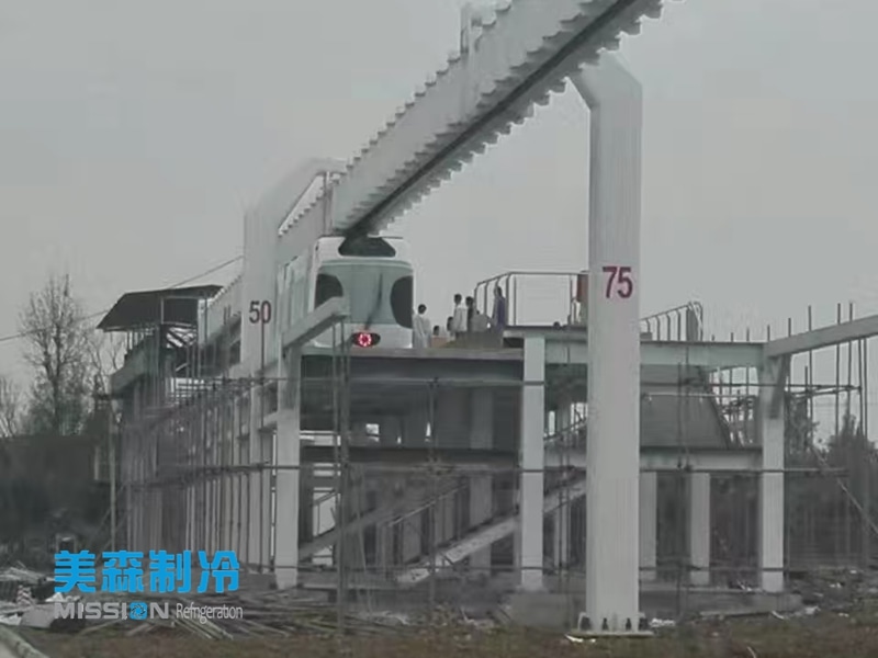 螺杆式冷冻机组调试验收-​中国空铁电池生产项目
